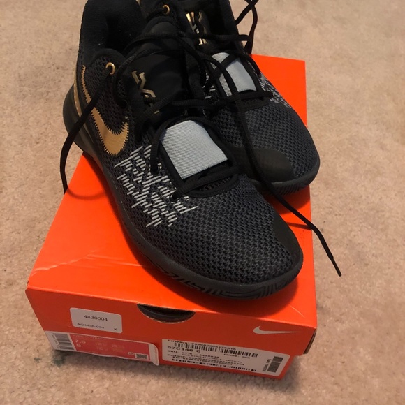 kyrie flytrap 2 black and gold